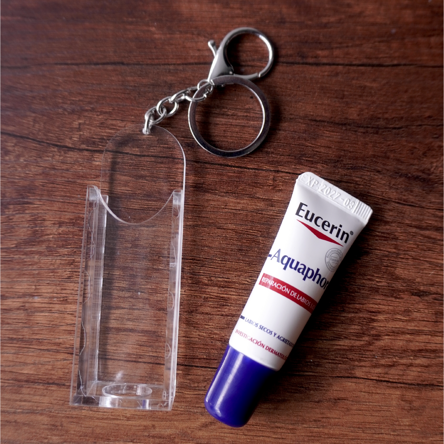 Porta Bálsamo en Acrílico (Incluye Bálsamo)