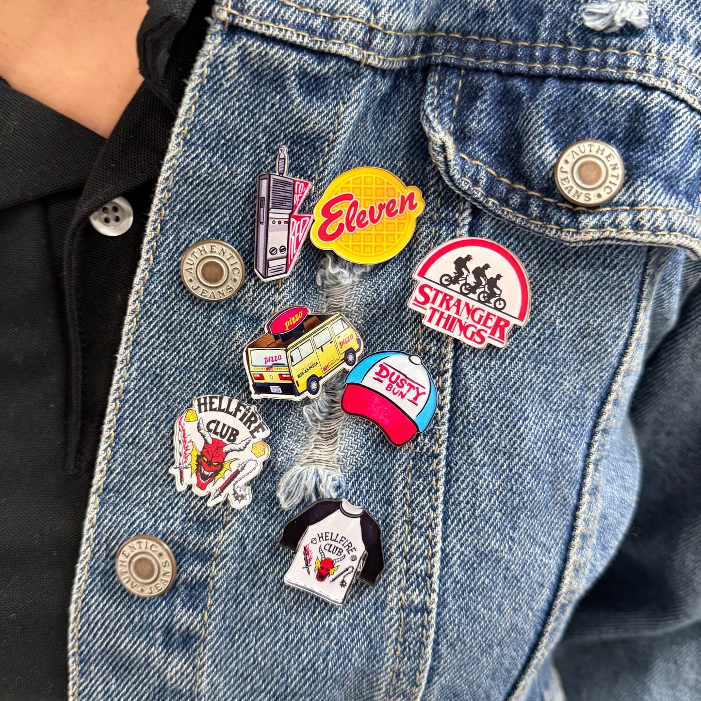 Colección de Pines STRANGER THINGS X 7 UNDS