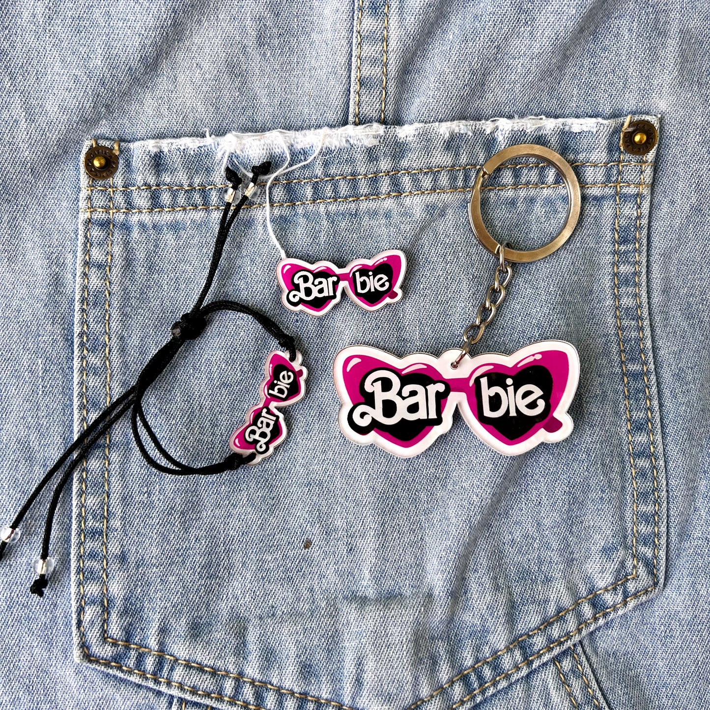 Combo Barbie Pulsera + llavero + Pin